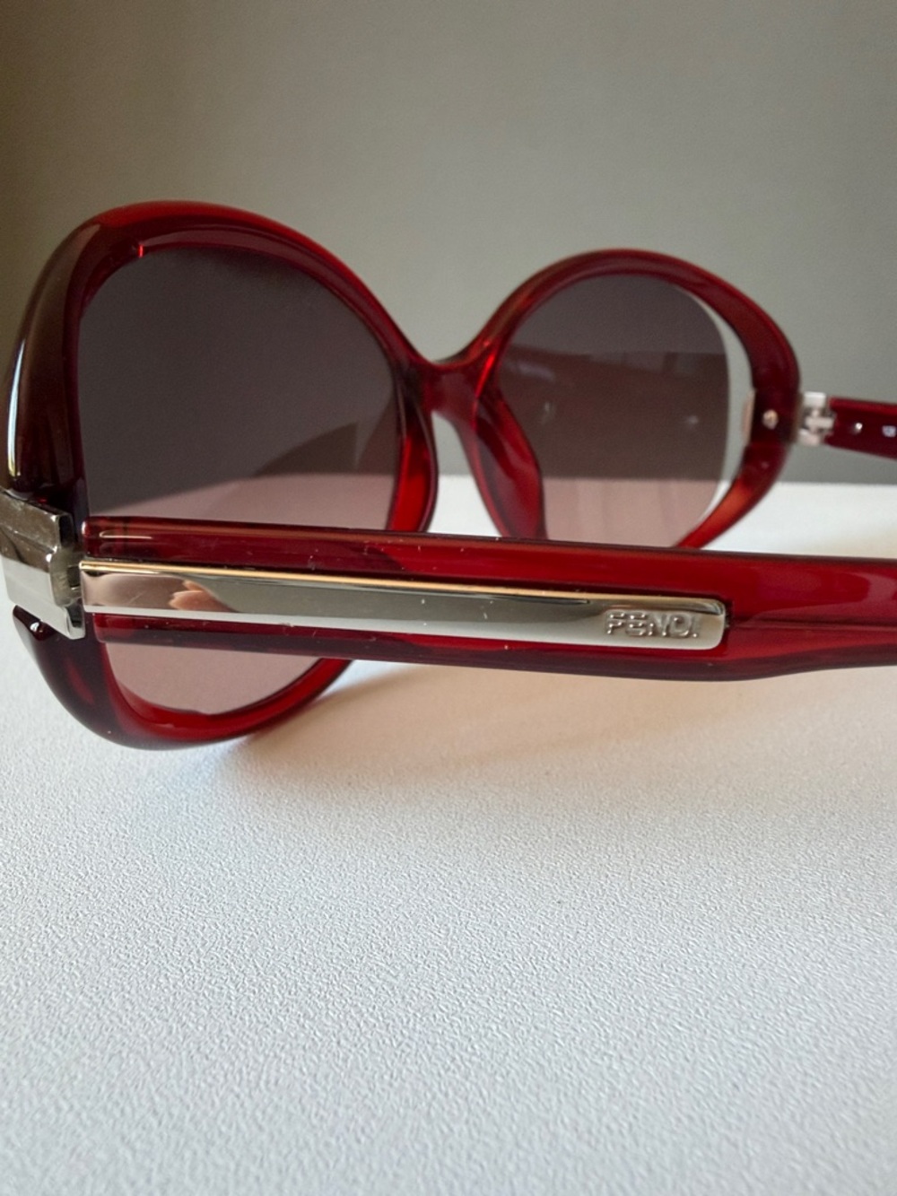 Fendi Red Round Women's Sunglasses with Silver Fendi detail